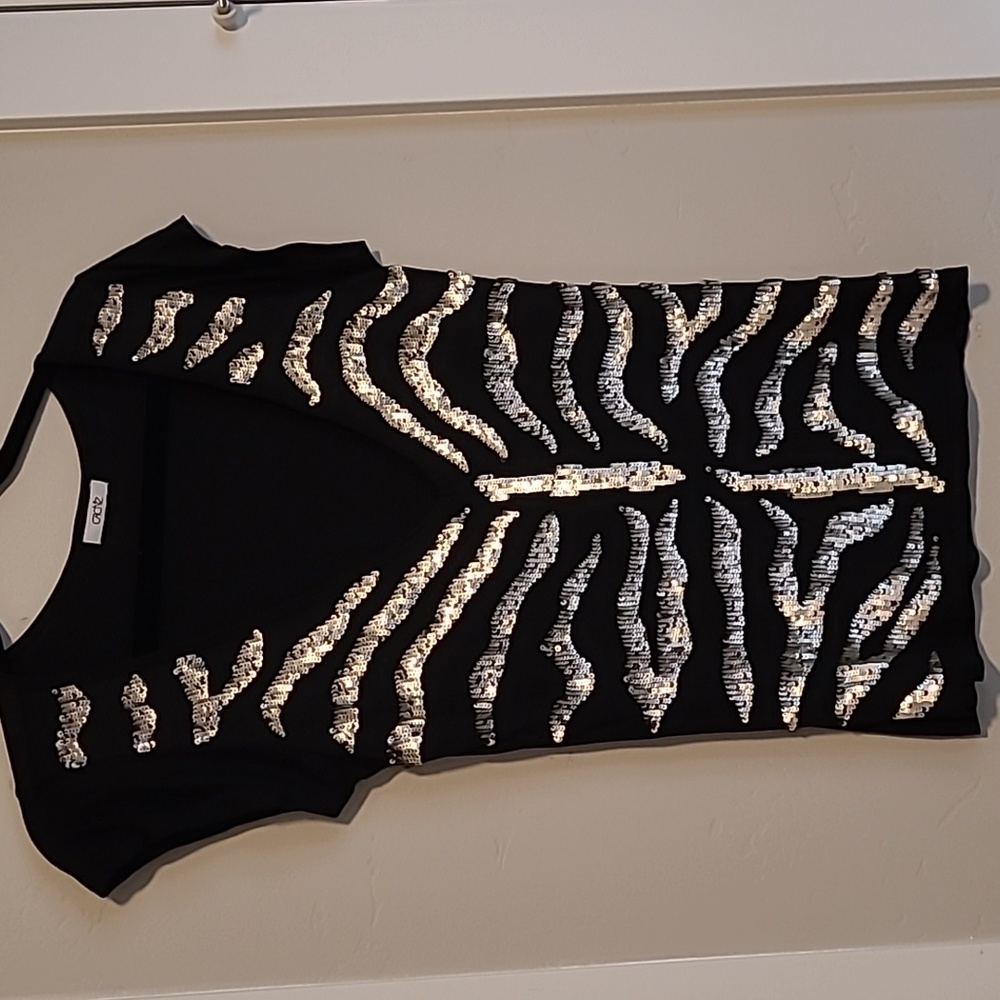Cache glitter sequin black and gold top, Stunning